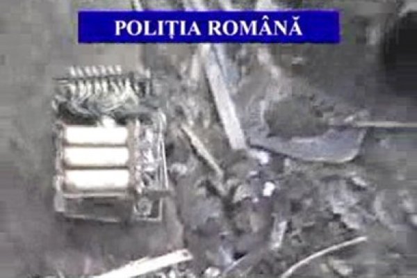 Descinderi la Cuza Vodă, în căutarea hoţilor care au defectat barierele CFR
